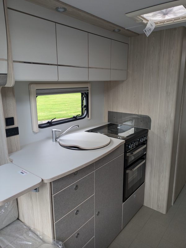 Elddis Avante 860. New 2025 model - Image 8