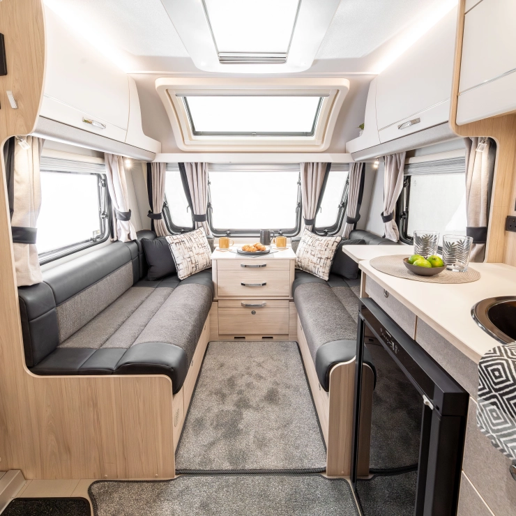 Elddis Avante Apex 550 2026 - Image 3