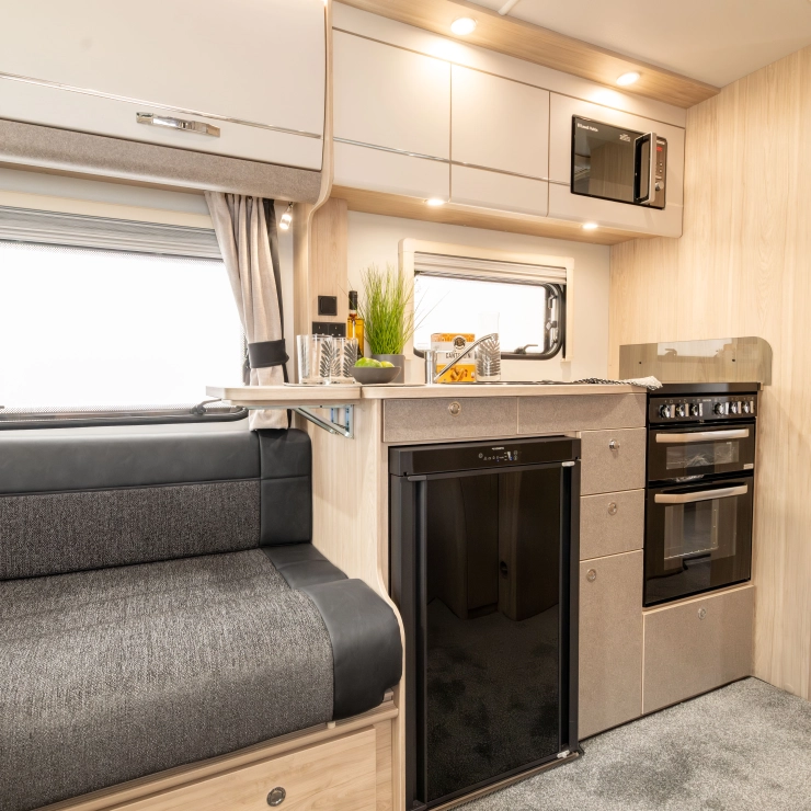 Elddis Avante Apex 550 2026 - Image 6