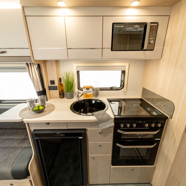 Elddis Avante Apex 550 2026 - Image 8