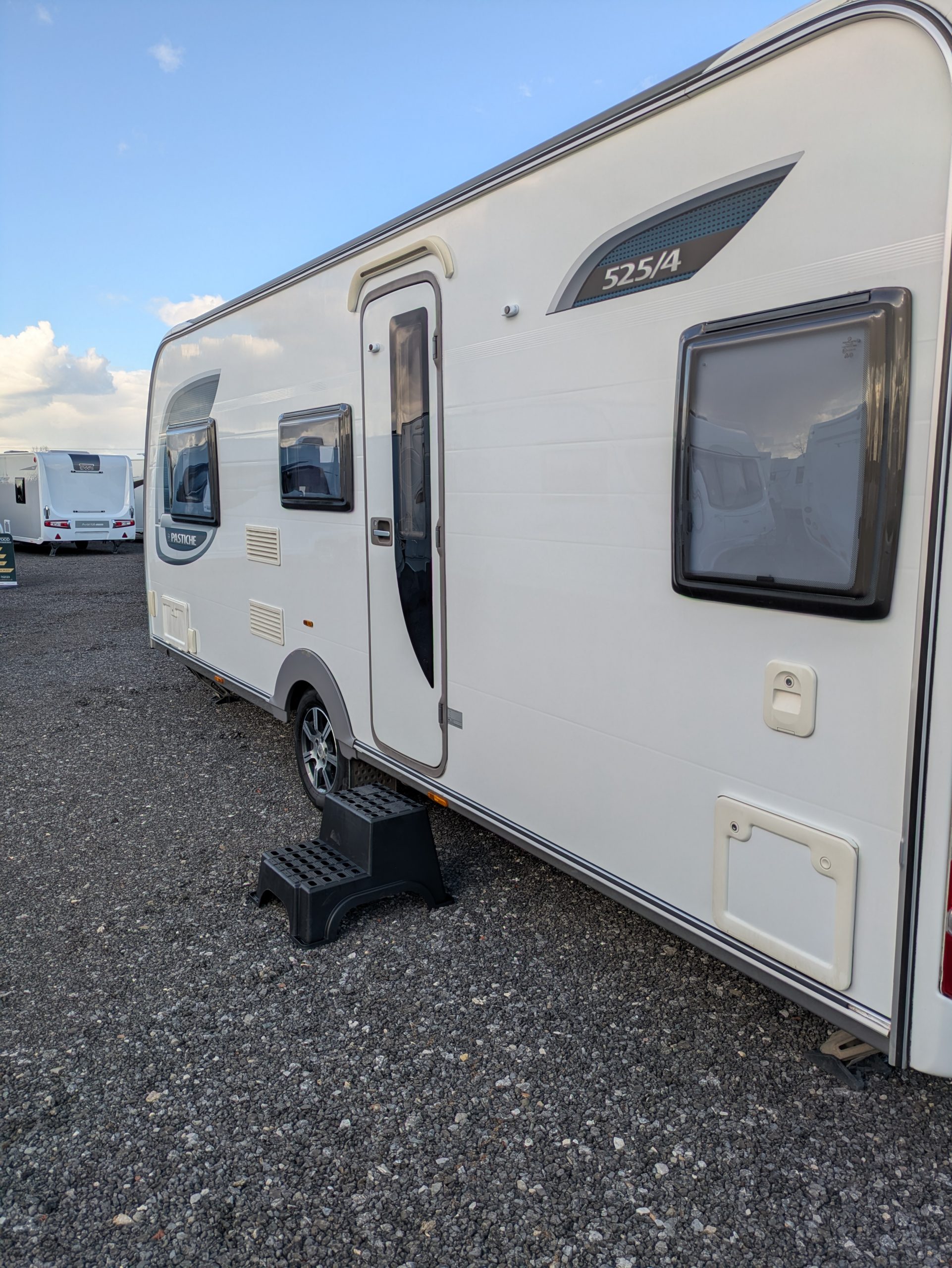 Coachman Pastiche 525/4 - Image 5