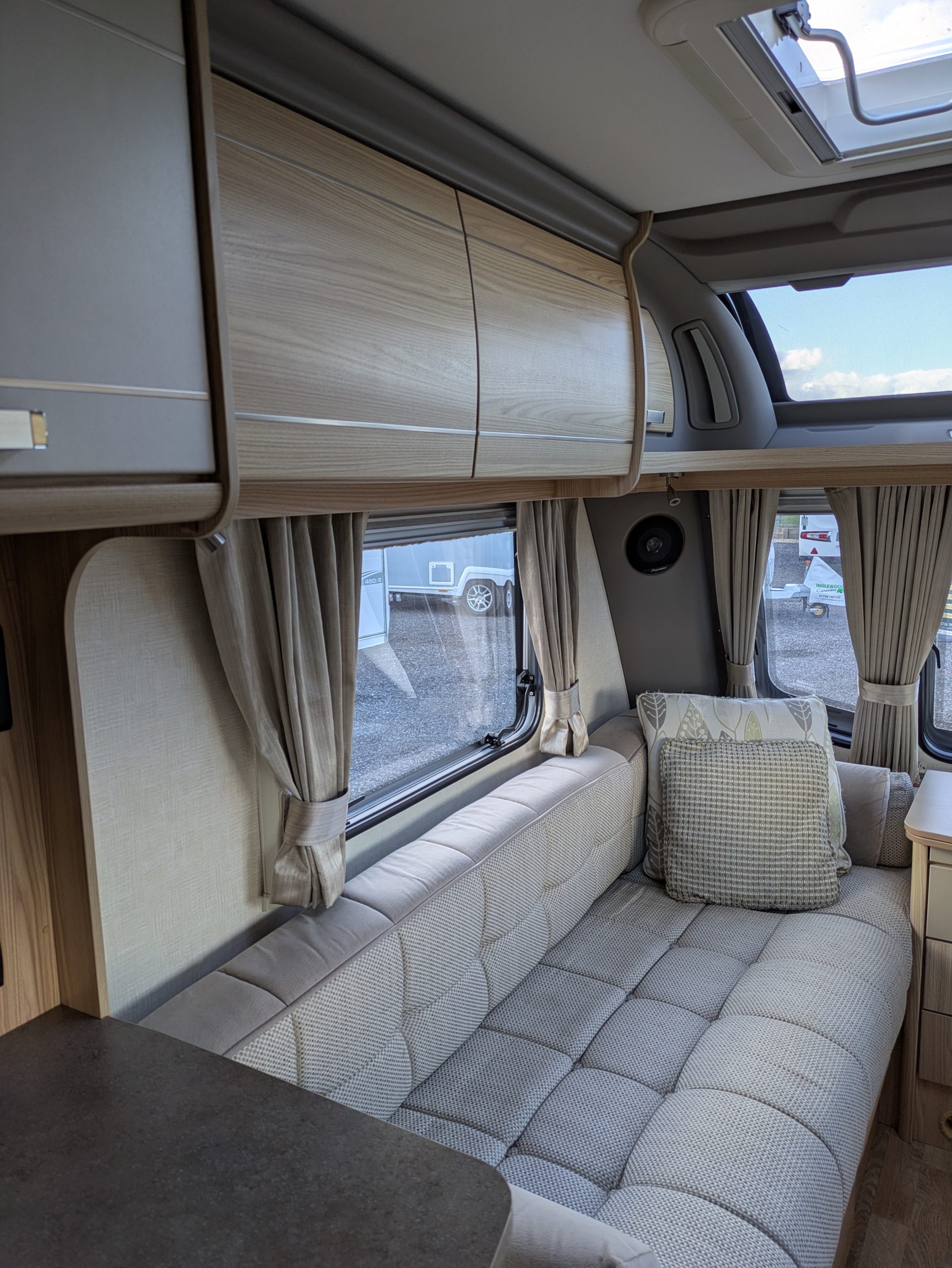 Coachman Pastiche 525/4 - Image 7