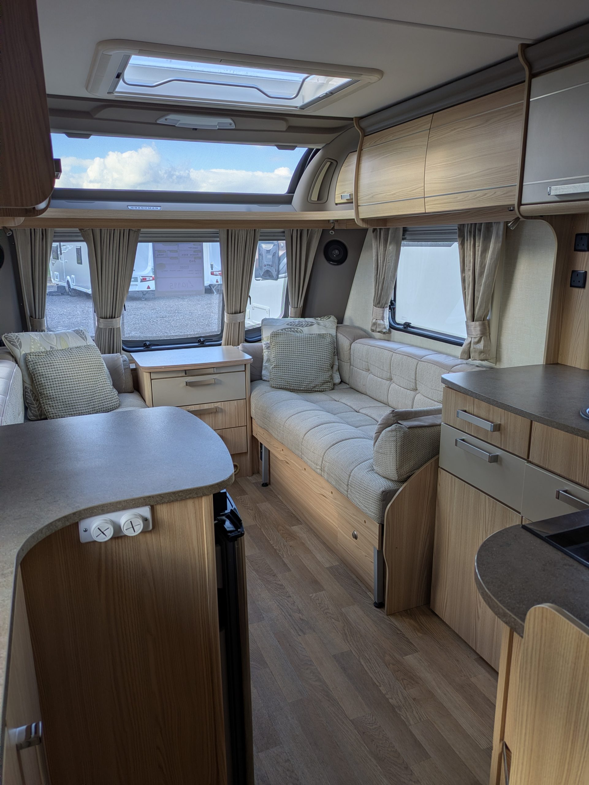 Coachman Pastiche 525/4 - Image 12
