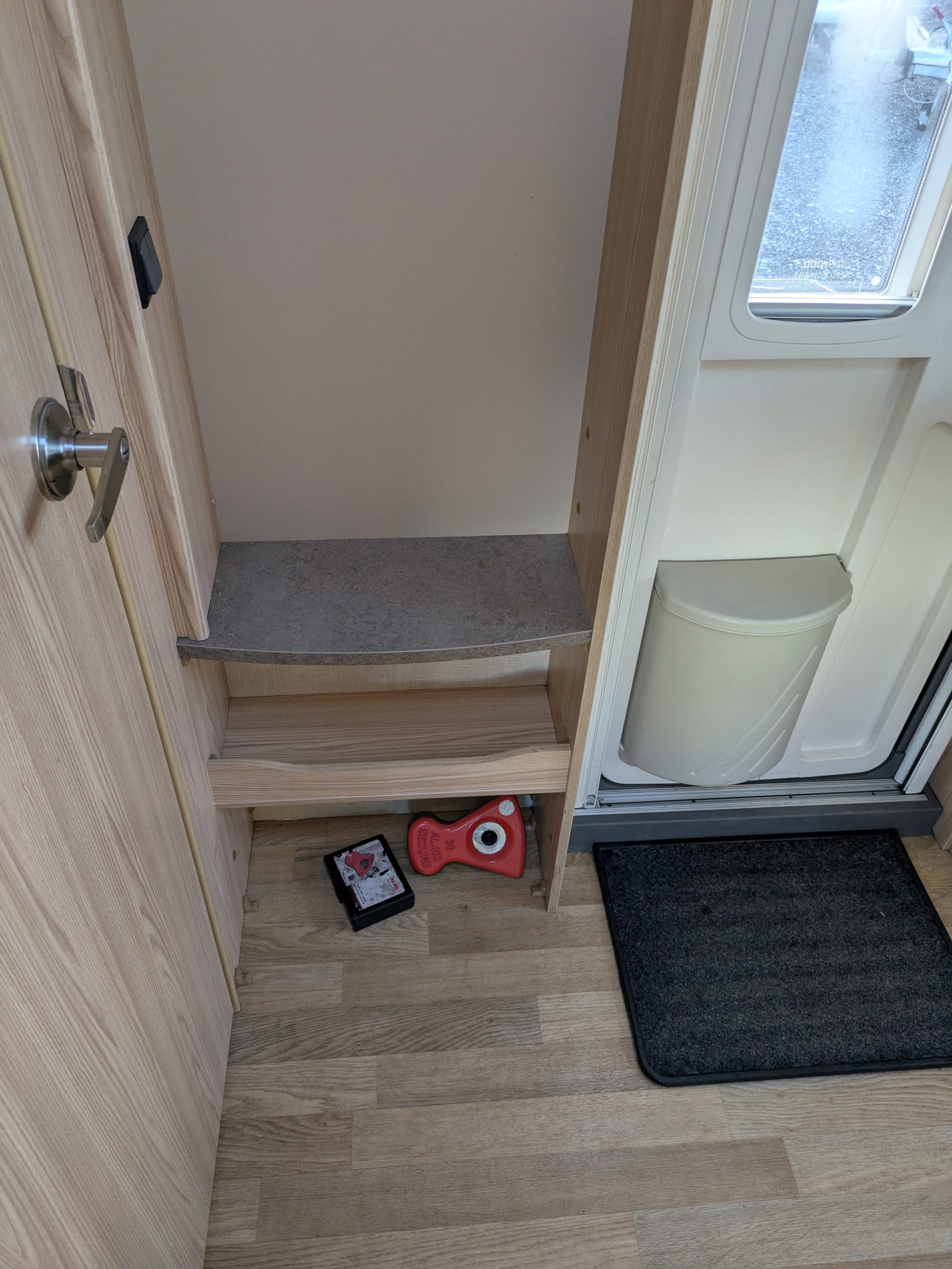 Coachman Pastiche 525/4 - Image 22