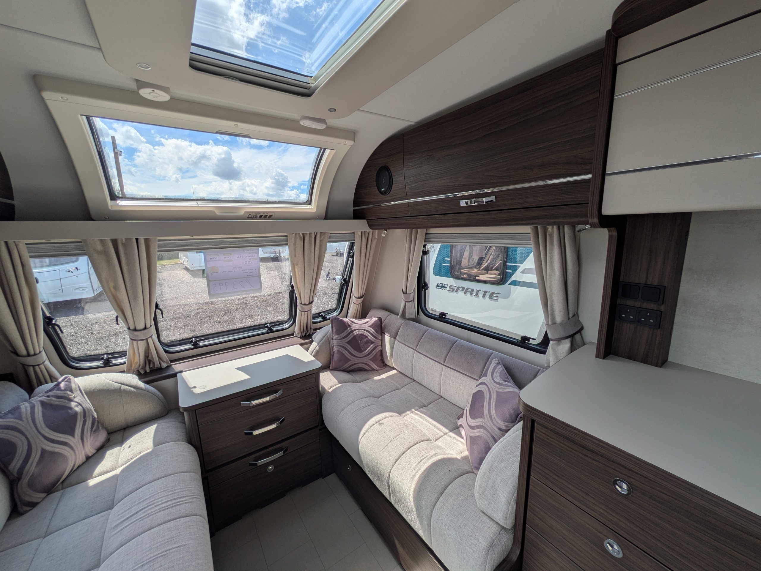 Elddis Affinity 554 - Image 7