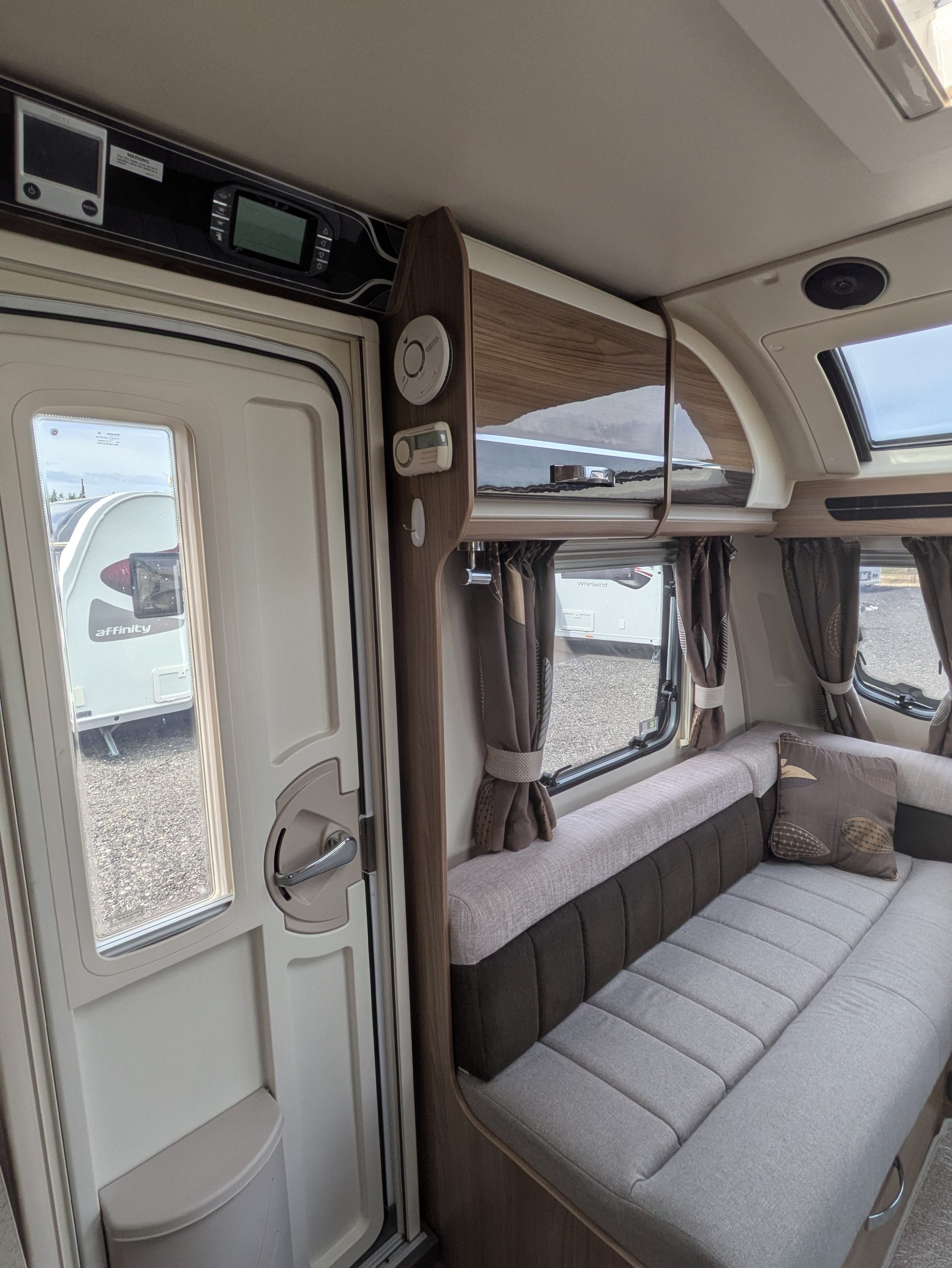 Swift Conqueror 650 - Image 6