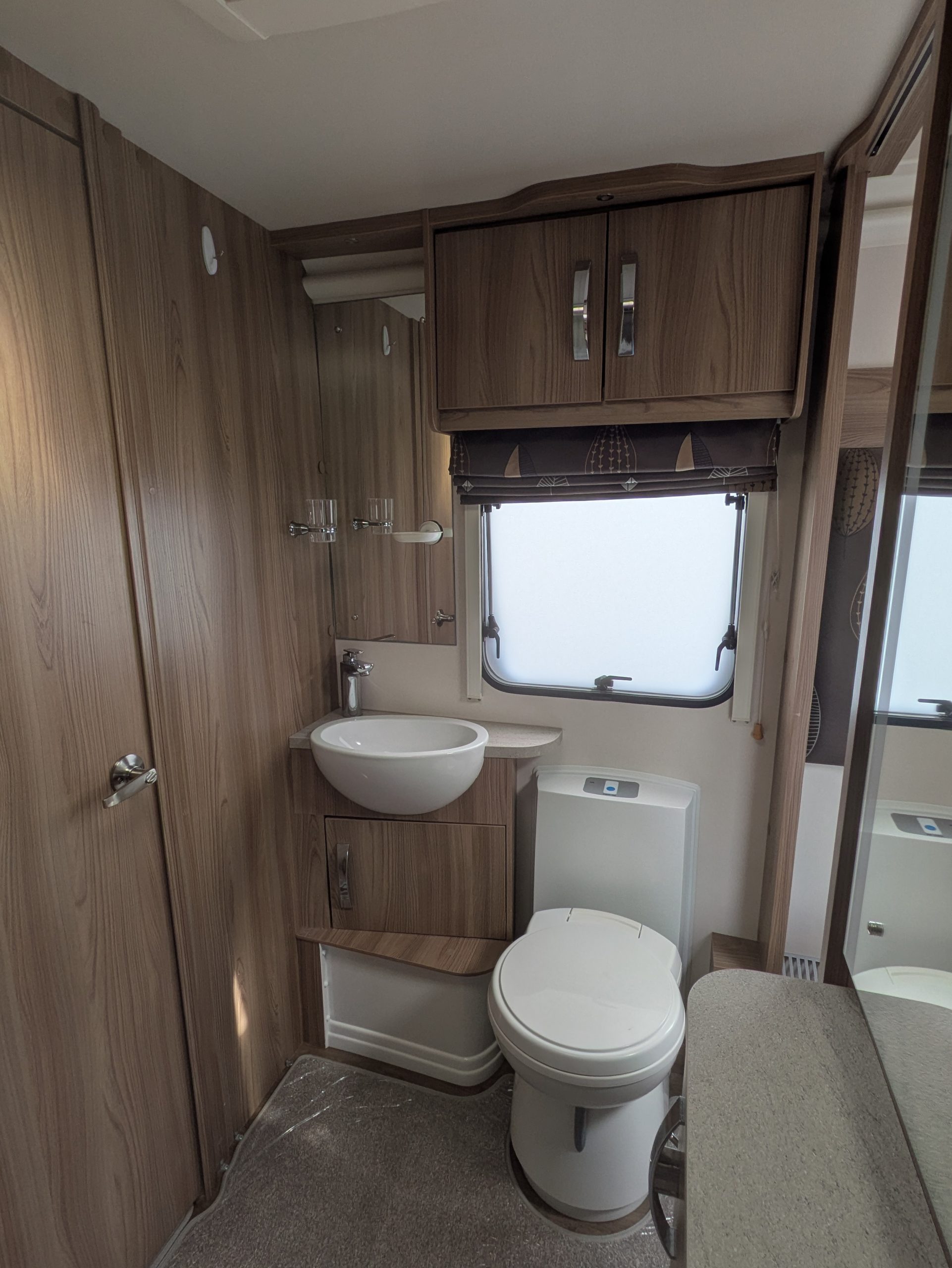 Swift Conqueror 650 - Image 16