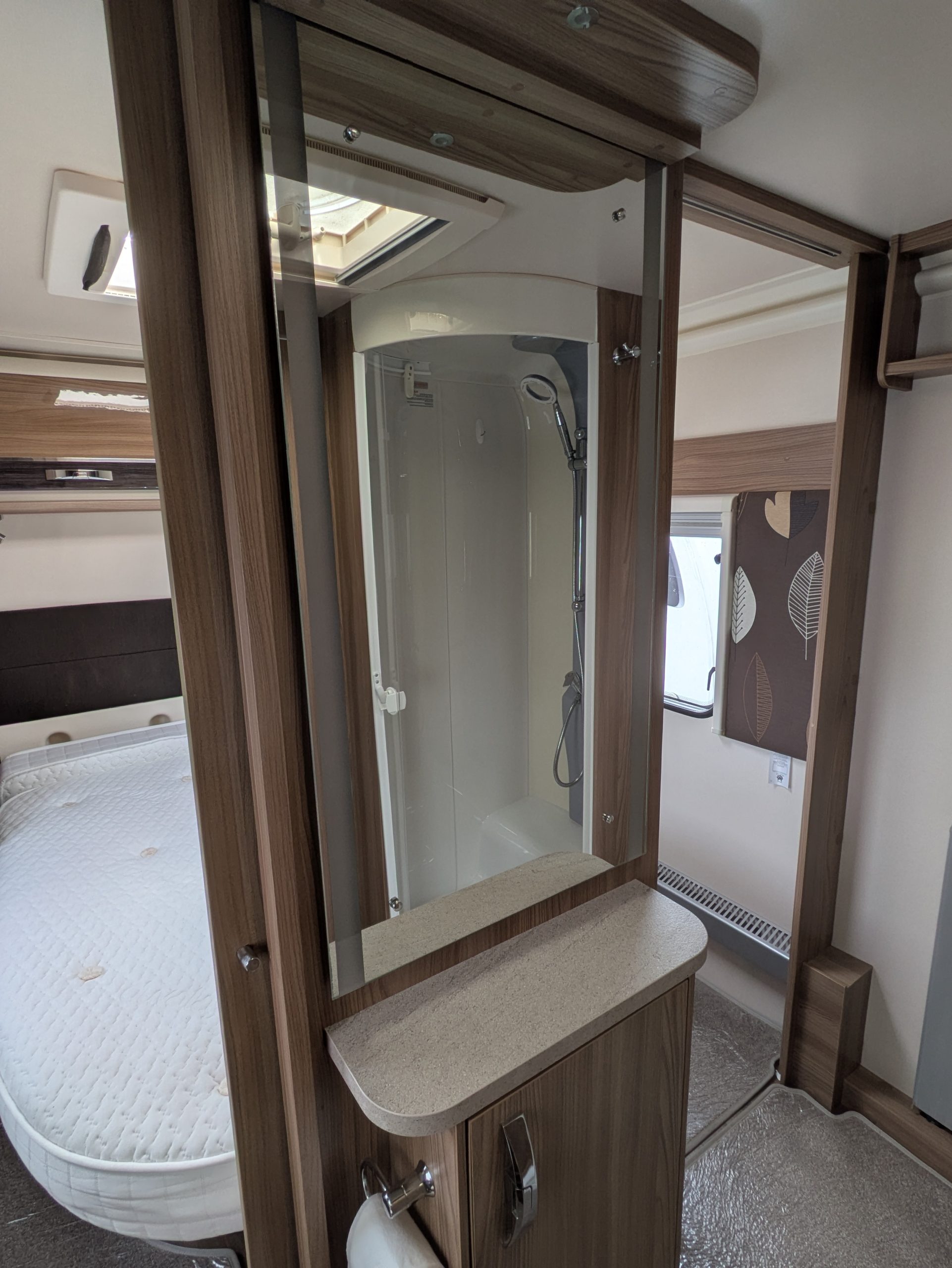 Swift Conqueror 650 - Image 14