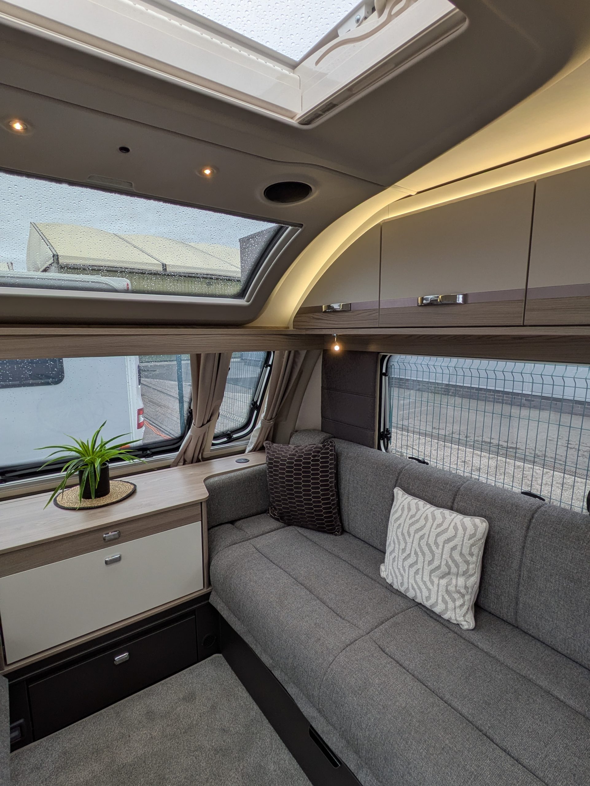 Swift Conqueror 645 Grande 2027 Model **Due in shortly** - Image 8