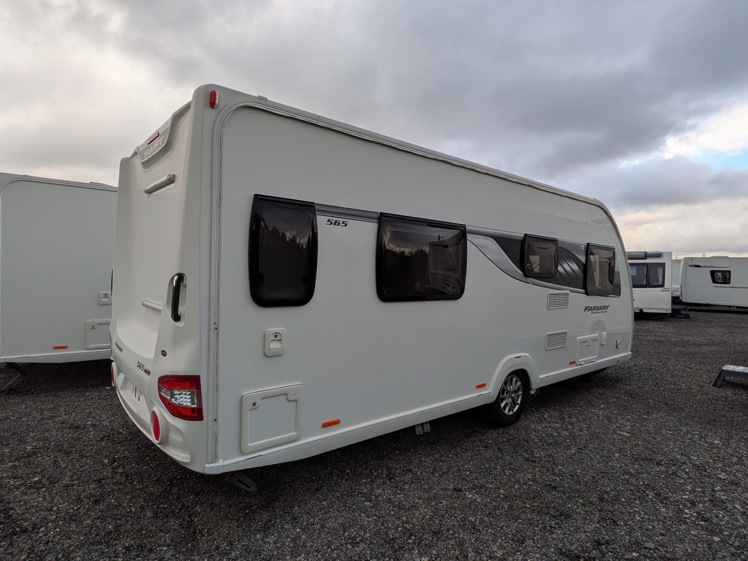 Swift Fairway 565 Platinum Edition - Image 3