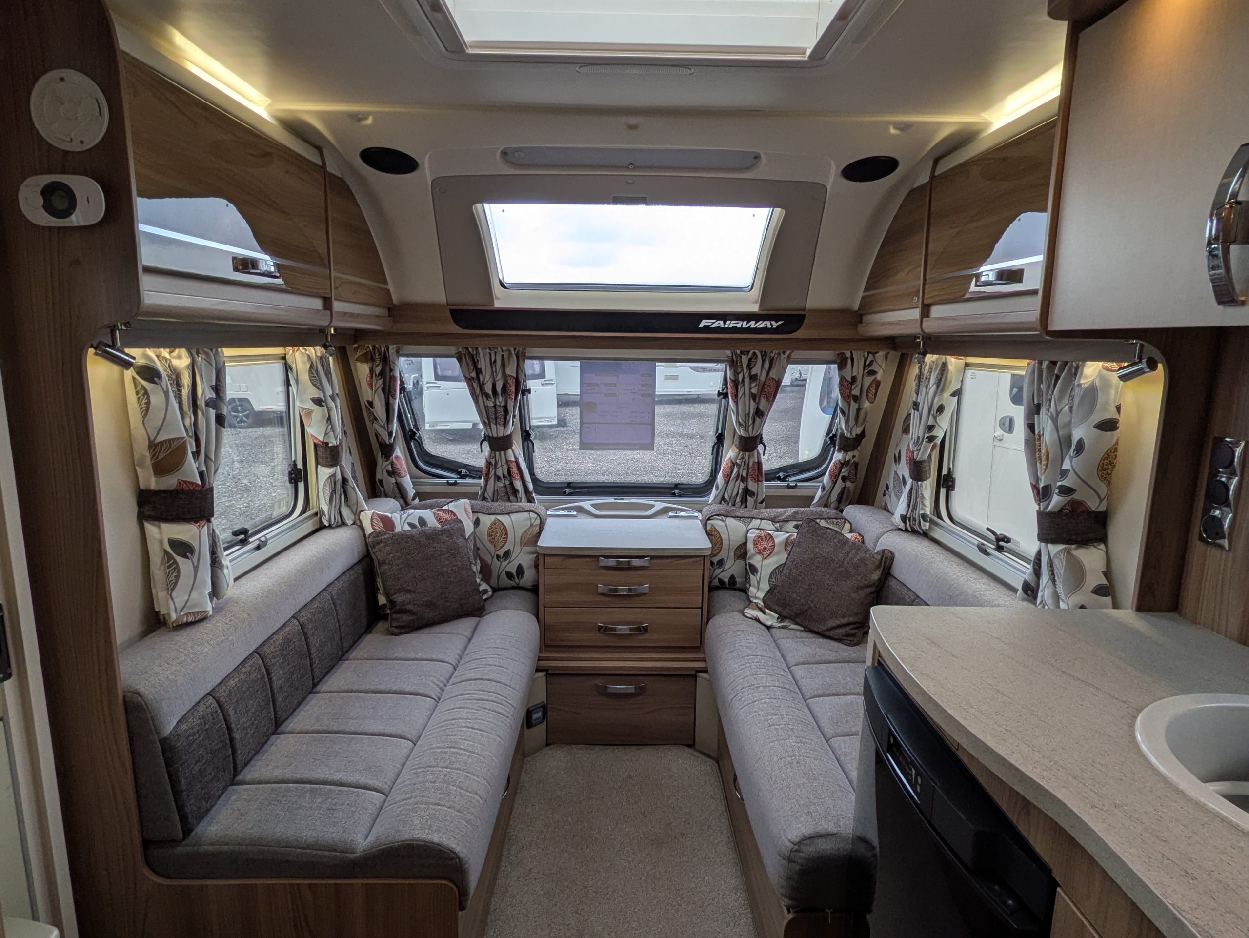 Swift Fairway 565 Platinum Edition - Image 4