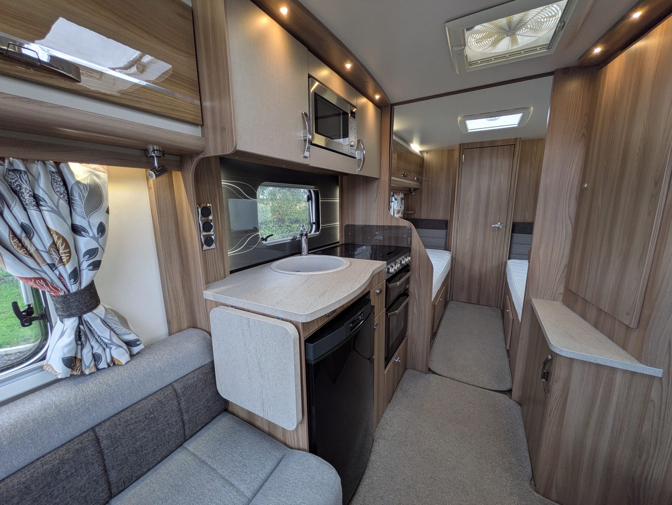 Swift Fairway 565 Platinum Edition - Image 8