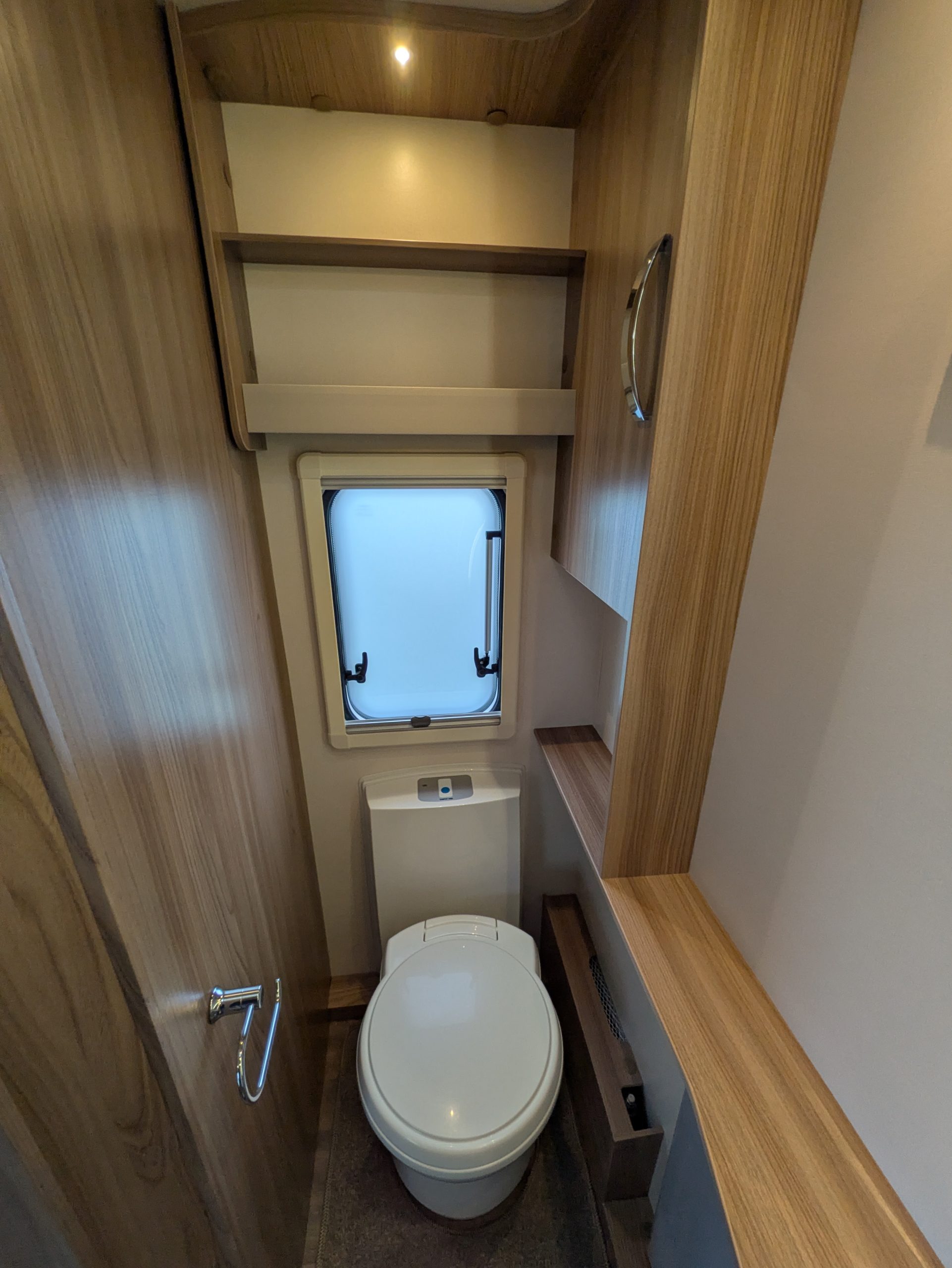 Swift Fairway 565 Platinum Edition - Image 17